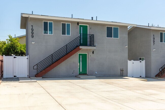 Primary Photo - CHARMING Newly Constructed 1BD/BA Availabl...
