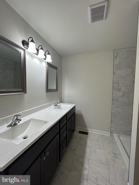 Building Photo - 3856 Ridge Pike
