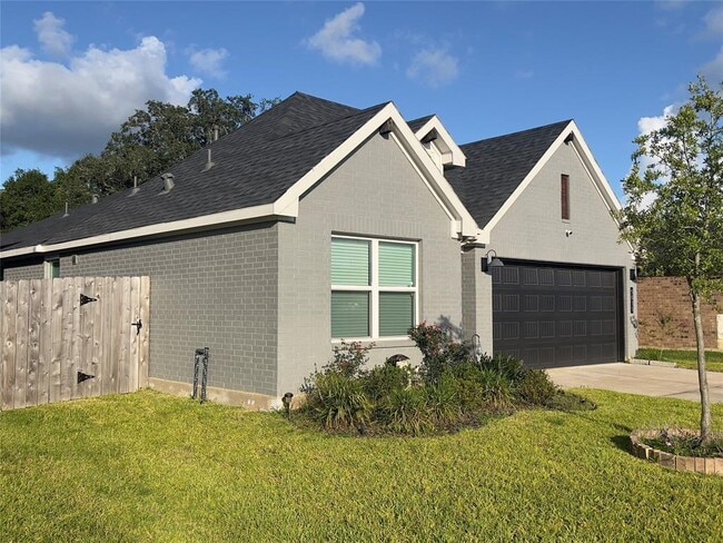 Building Photo - 5035 Natchez Trce