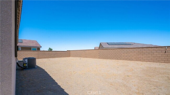 Building Photo - 13925 Mesa View Dr