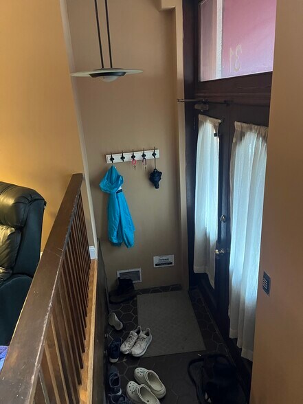 Building Photo - 31 Brainerd Rd