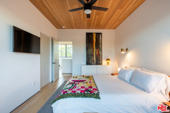 Building Photo - 746 Marco Pl