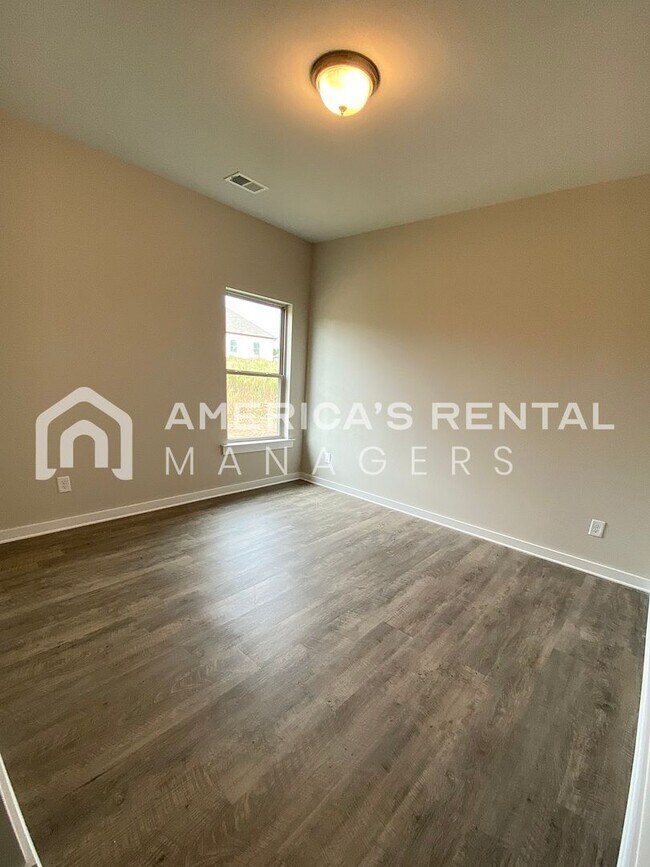 Building Photo - Home for Rent in Jasper, AL! Available to View Now!!!