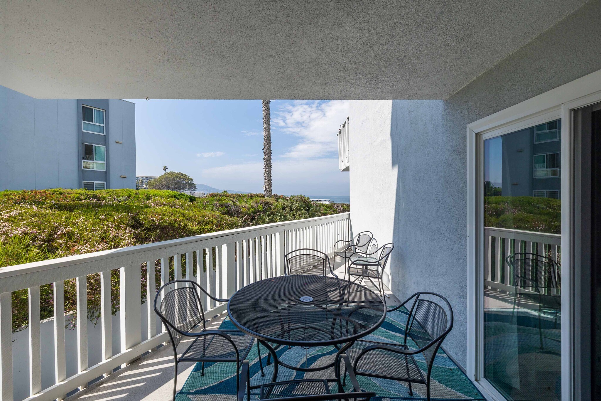 Building Photo - 640 The Village