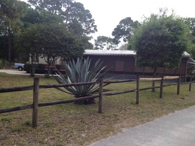 Building Photo - Hibiscus Mobile Haven