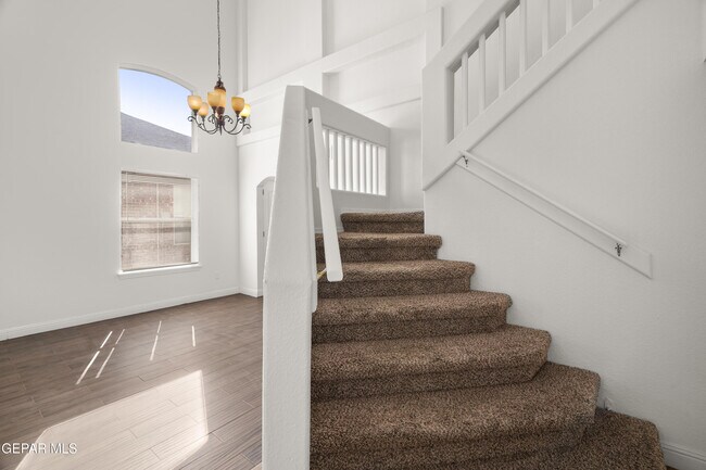 Building Photo - 12280 Red Sun Dr