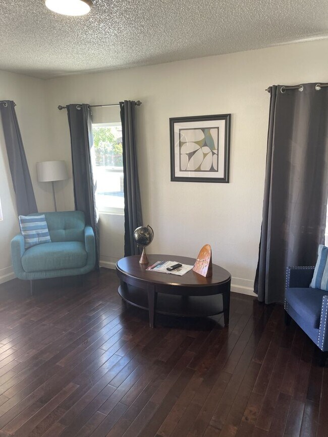 Building Photo - Wonderful Newly Remodeled 2 Bedroom House in Prime Alhambra Location Fully Furnished