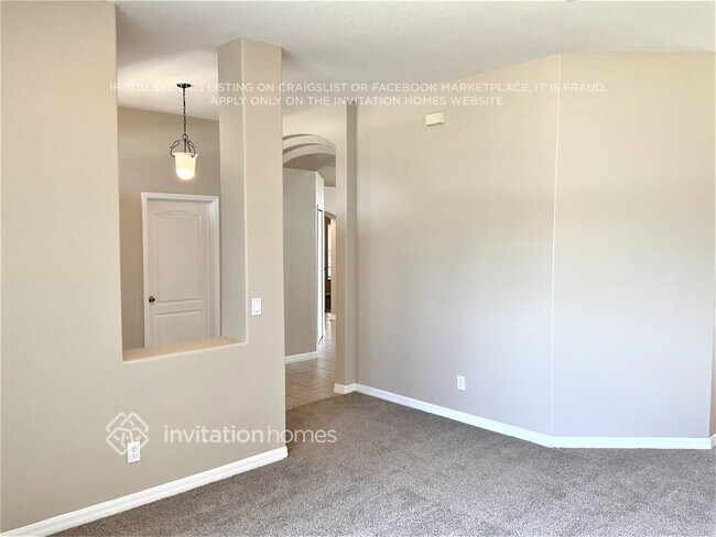 Building Photo - 930 Fairhaven St NE