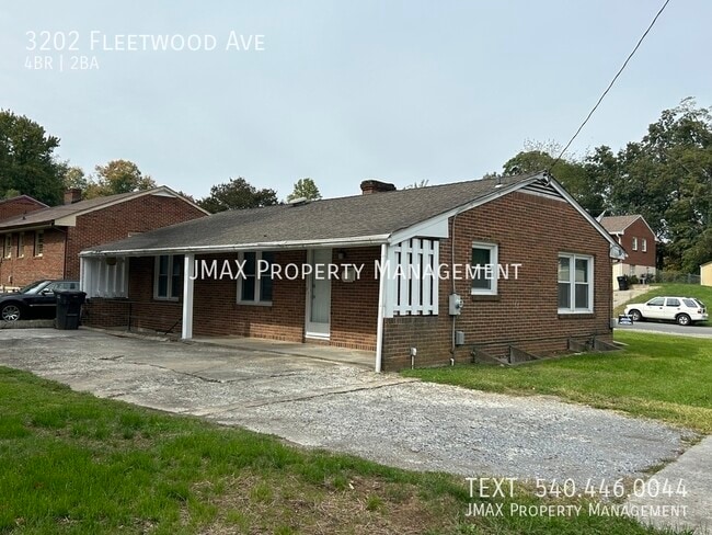 Building Photo - 3202 Fleetwood Ave SW
