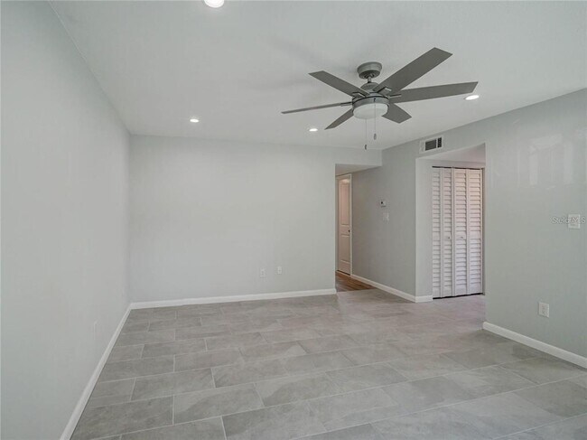 Building Photo - 1007 Sumner Blvd