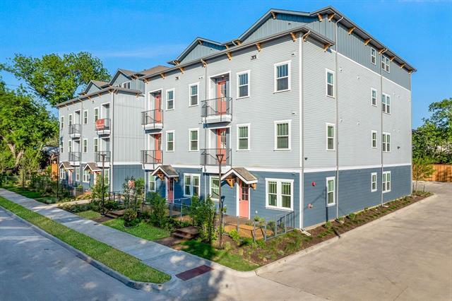 Building Photo - 2220 Mail Ave