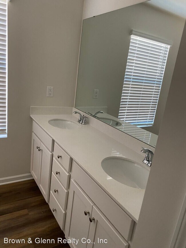 Building Photo - 4 br, 2.5 bath House - 139 Canteberry Drive