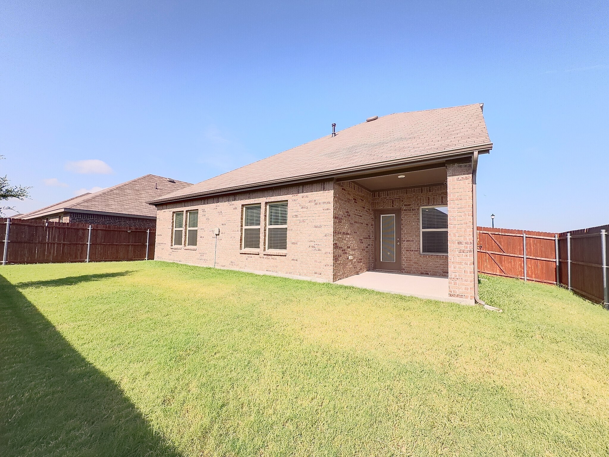 Building Photo - 218 Alice Springs Ln