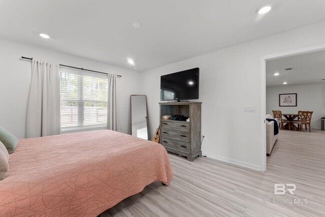 Building Photo - 15807 Laurelbrooke Lp