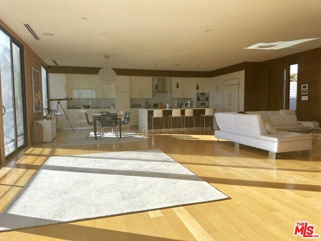 Building Photo - 9300 Warbler Way