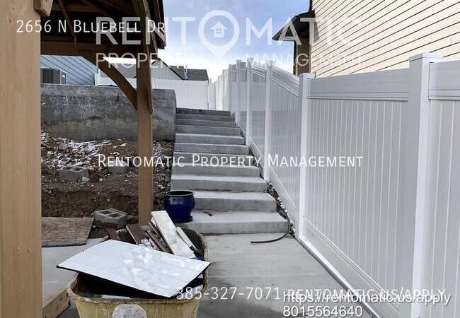 Building Photo - 2656 N Bluebell Dr