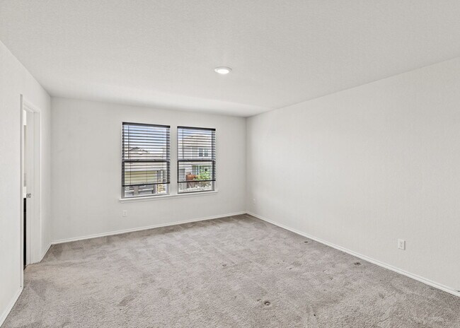 Building Photo - Welcome to your chic and spacious retreat