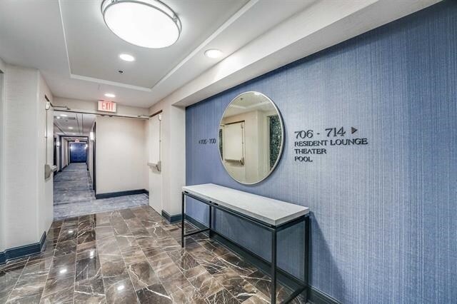 Building Photo - 1100 Maxwell Ln