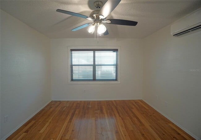 Building Photo - 5301 Carrollwood Meadows Dr
