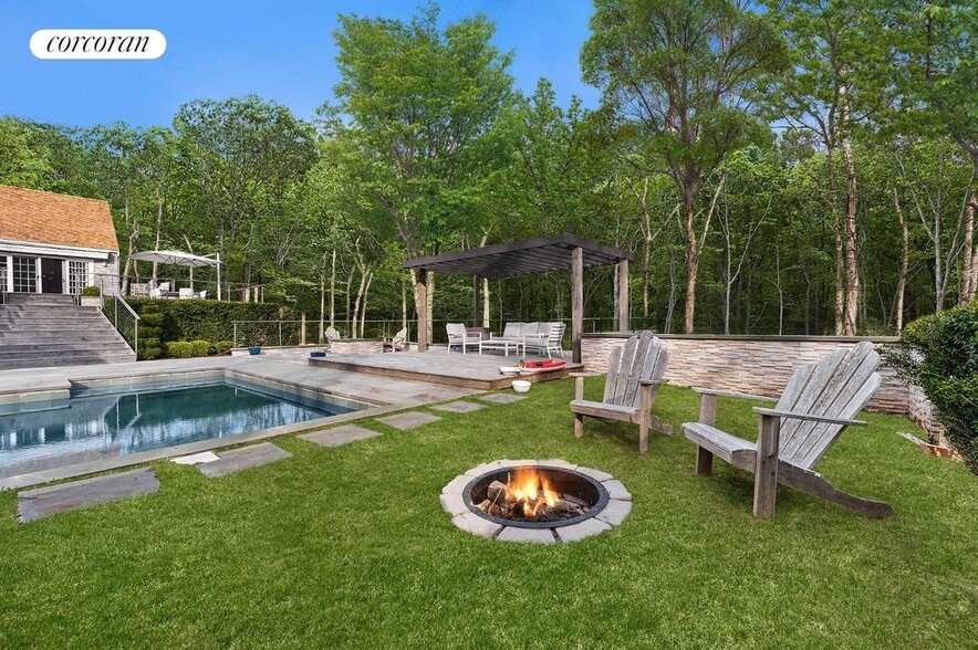 Building Photo - 535 Old Sag Harbor Rd