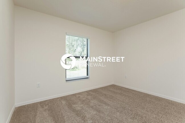 Building Photo - 3 Bedroom Pet-Friendly Home in Leesburg, FL with Main Street Renewal