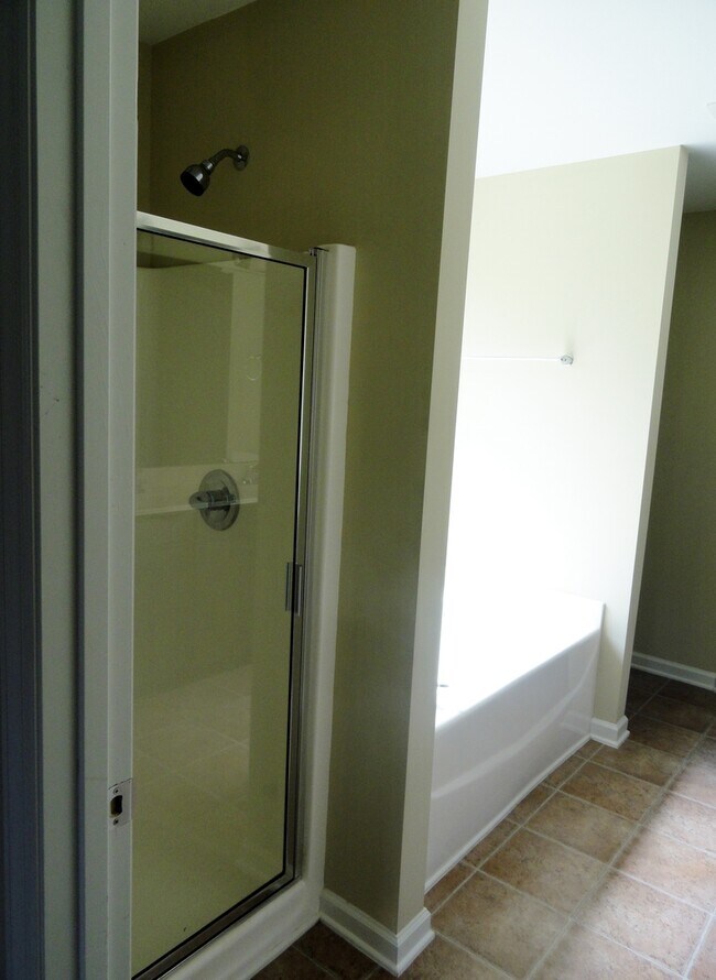 Building Photo - Close to Everything!