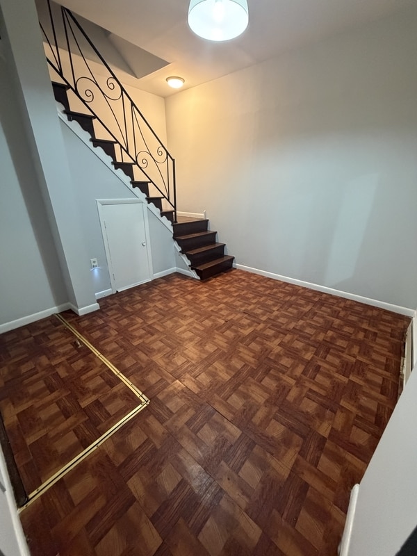 Building Photo - 2649 S Darien St