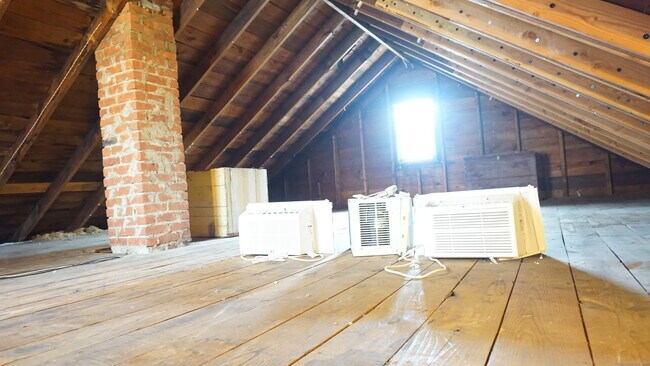 Building Photo - 314 Judson Pl