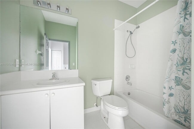 Building Photo - 445 NE 21st Ave