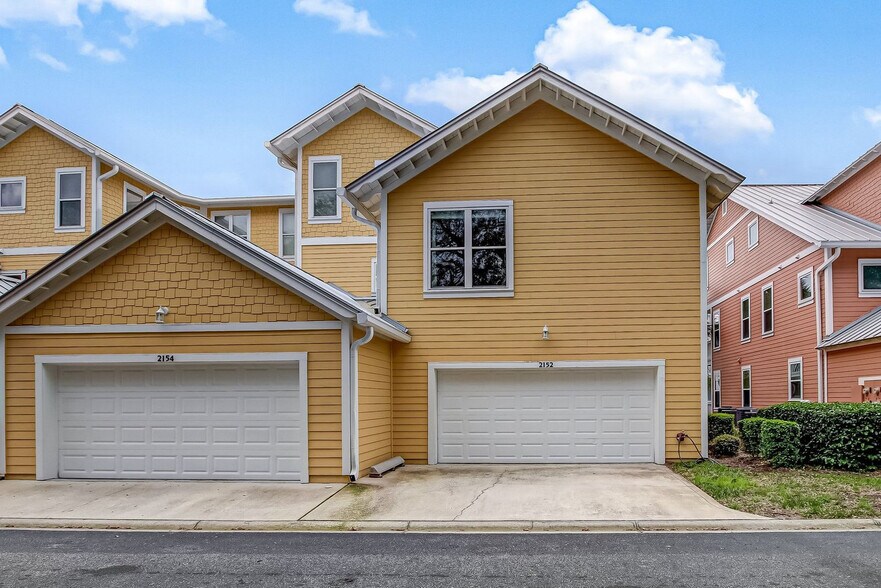 Building Photo - 2152 White Sands Way