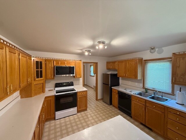 Building Photo - 6325 Carsten Rd