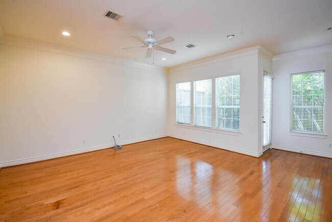 Building Photo - 2612 Starboard Point Dr