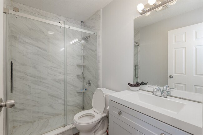 Building Photo - 109 Hunters Run Pl