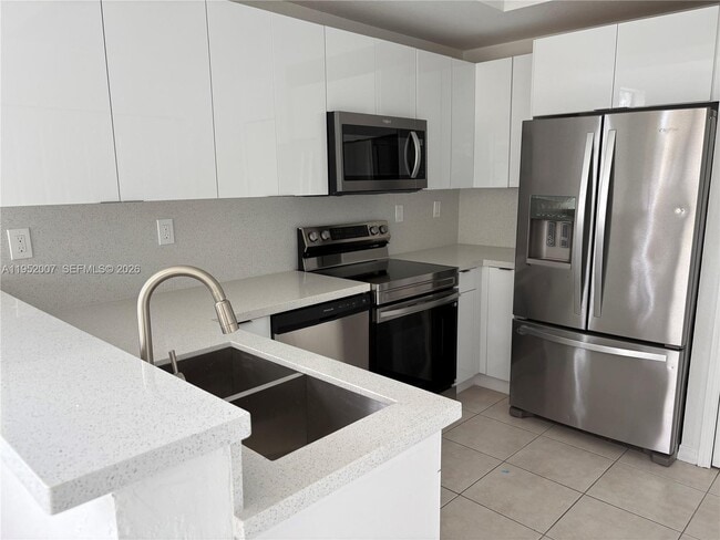 Building Photo - 8842 W Flagler St