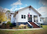 Building Photo - 205 Russell St