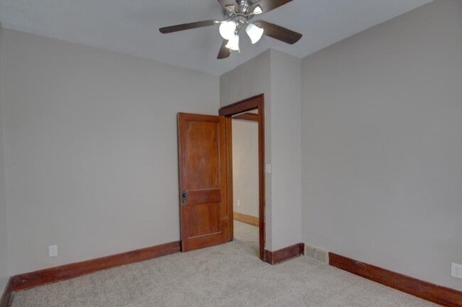 Building Photo - 1837 W 8th St