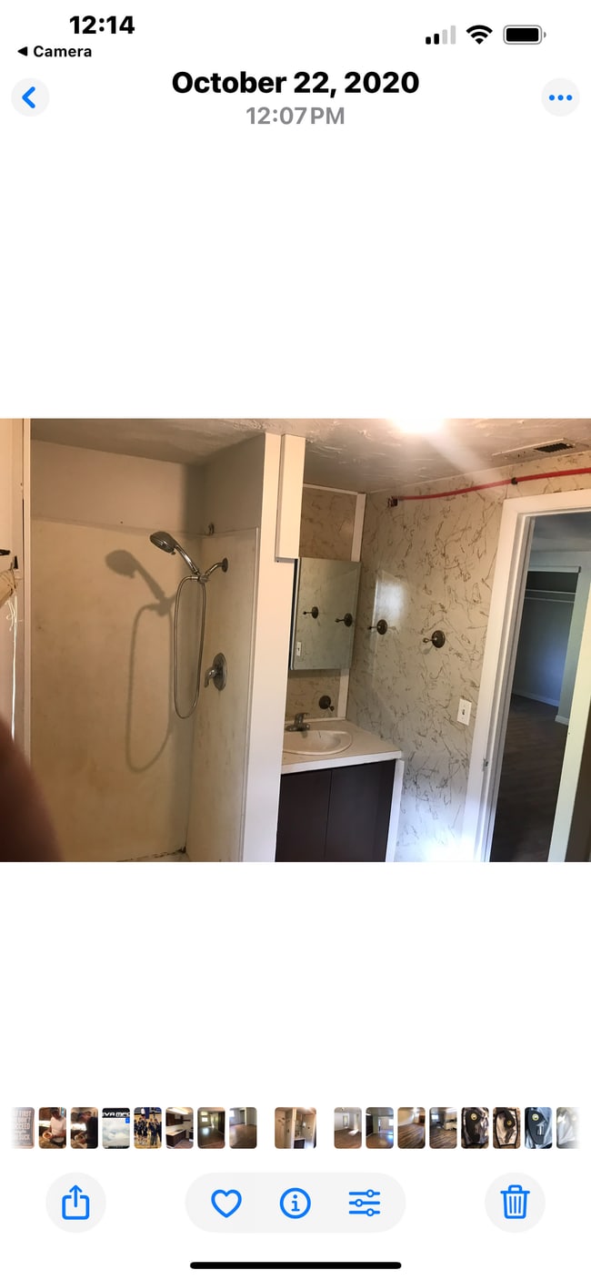 Building Photo - Olde Park Place B