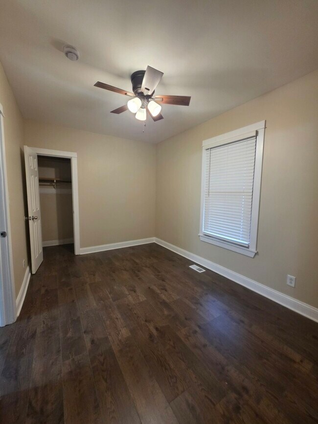 Building Photo - 12019 S Perry Ave