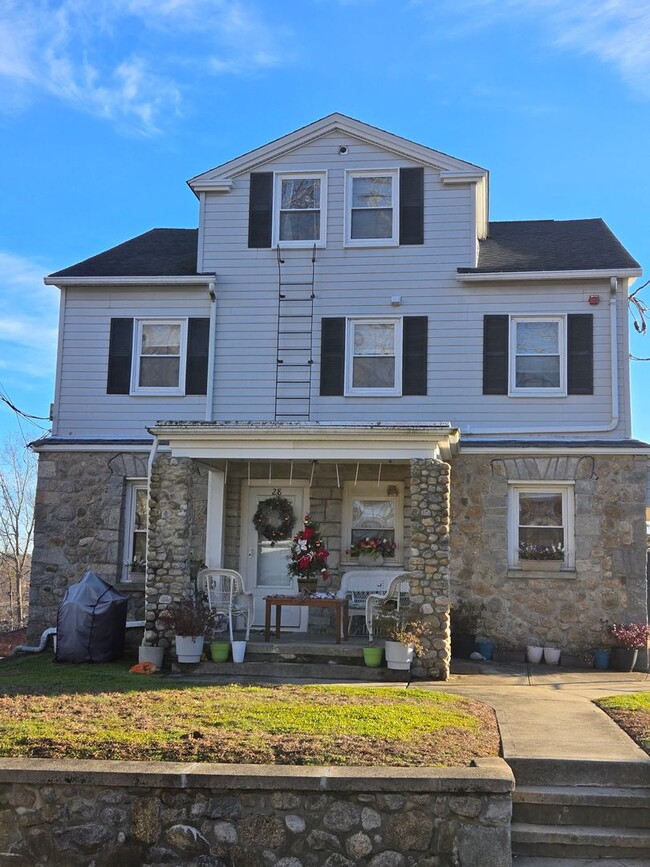 Primary Photo - 26-30 Pawtuxet Terrace