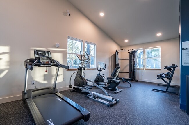 24/7 Fitness Center - The Grove at Sunset Meadows