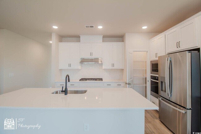 Building Photo - 1860 Villena Dr