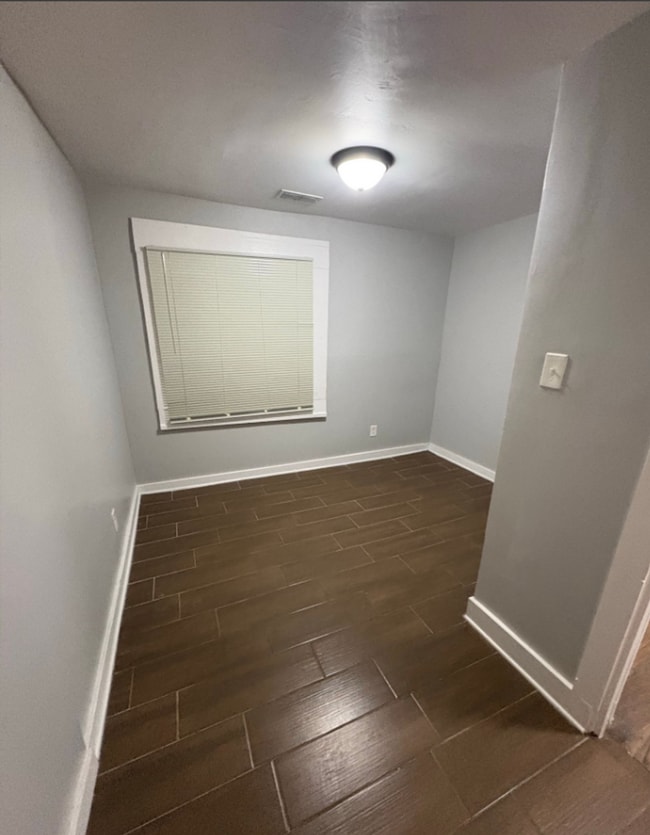 Building Photo - Cozy & Comfortable Newly Renovated 3 Bedroom Home in Hyde Park Area