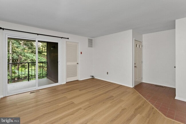 Building Photo - 36 Gena Ct