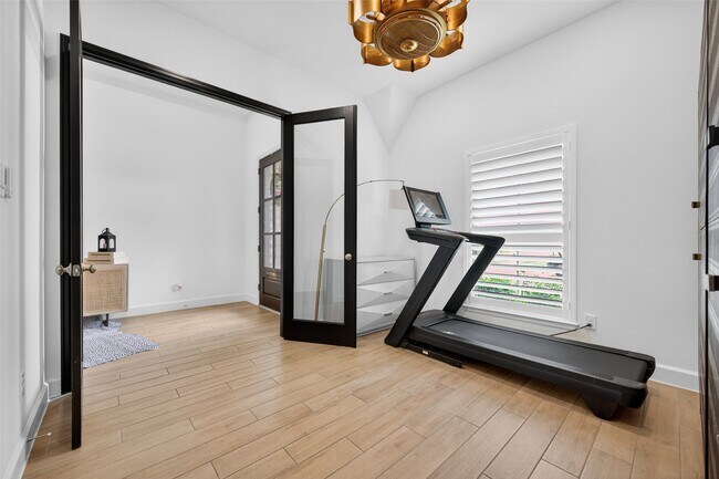 Building Photo - 19302 Seabiscuit Stable Trl