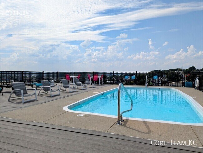 Building Photo - 382 W 22nd St