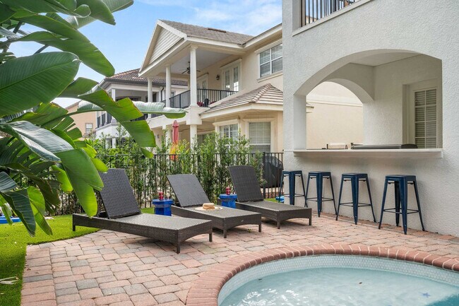 Building Photo - 1227 Radiant St