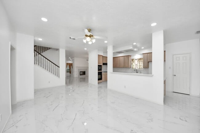 Building Photo - 3138 Waters View Dr