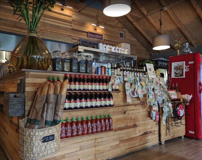 Building Photo - 1221 WELCH ST