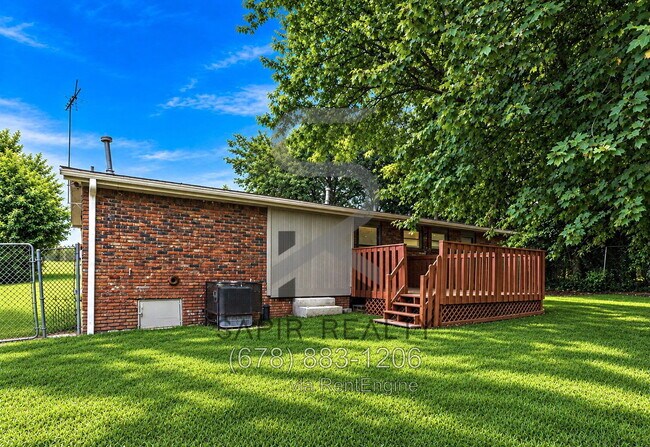 Building Photo - 2030 Austin Dr