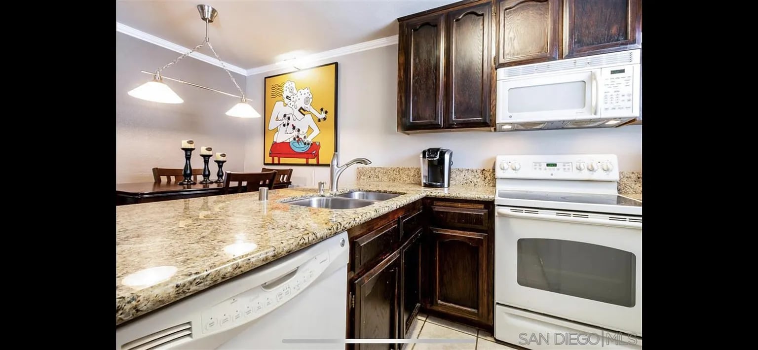 Building Photo - 4541 Utah St